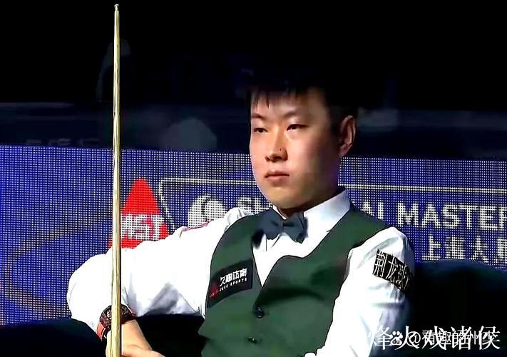 赵心童4-5惜败马奎尔 无缘武汉公开赛16强 赵心童4-5惜败马奎尔 无缘武汉公开赛16强